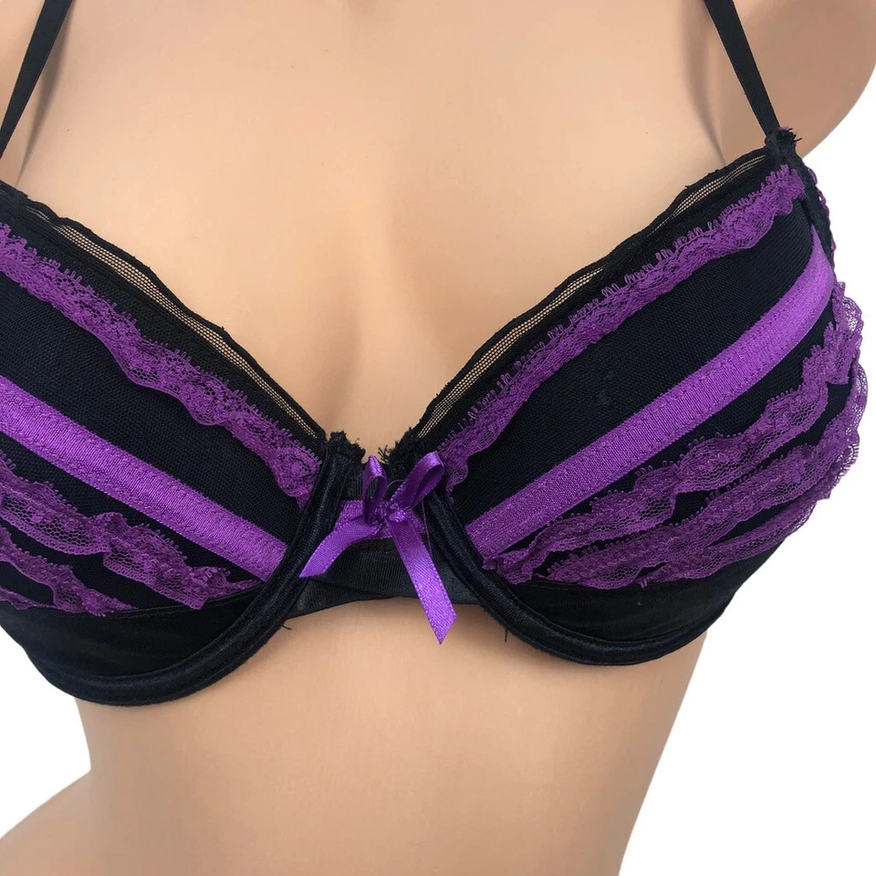 Sujetador Native Intimates acolchado push up Demi Balconette 36C con volantes morado negro Foto 3 de 4