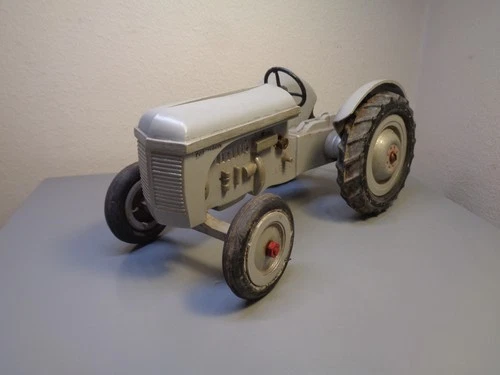 LEGO DENMARK VINTAGE 1950'S MASSEY FERGUSON TRACTOR VERY RARE ITEM