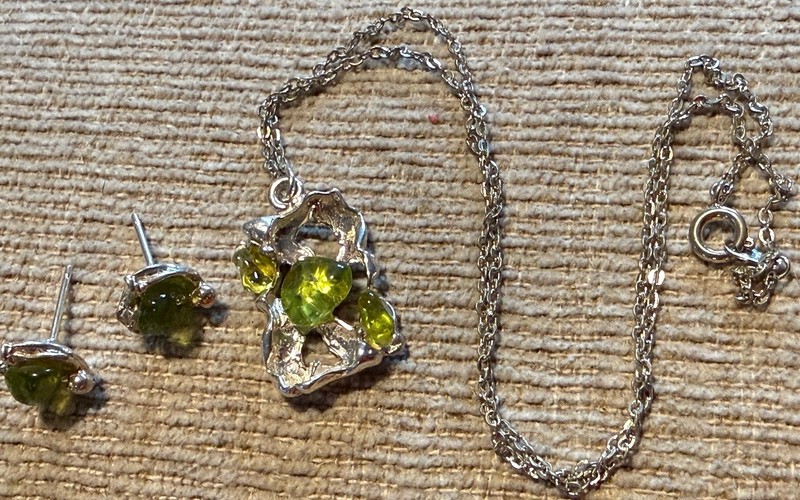 Brutalist Sterling Silver Set Of Necklace And Earrings With Peridot Gemstones