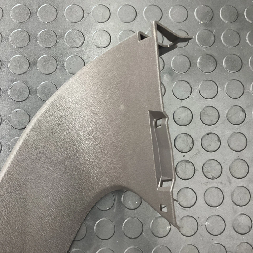 2016-2018 Lincoln MKX Rear Right Liftgate Trim FA1Z-5842410-AD - Image 2 of 4