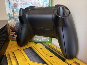 Microsoft Xbox One X 1TB Bundle [Please Read Description]