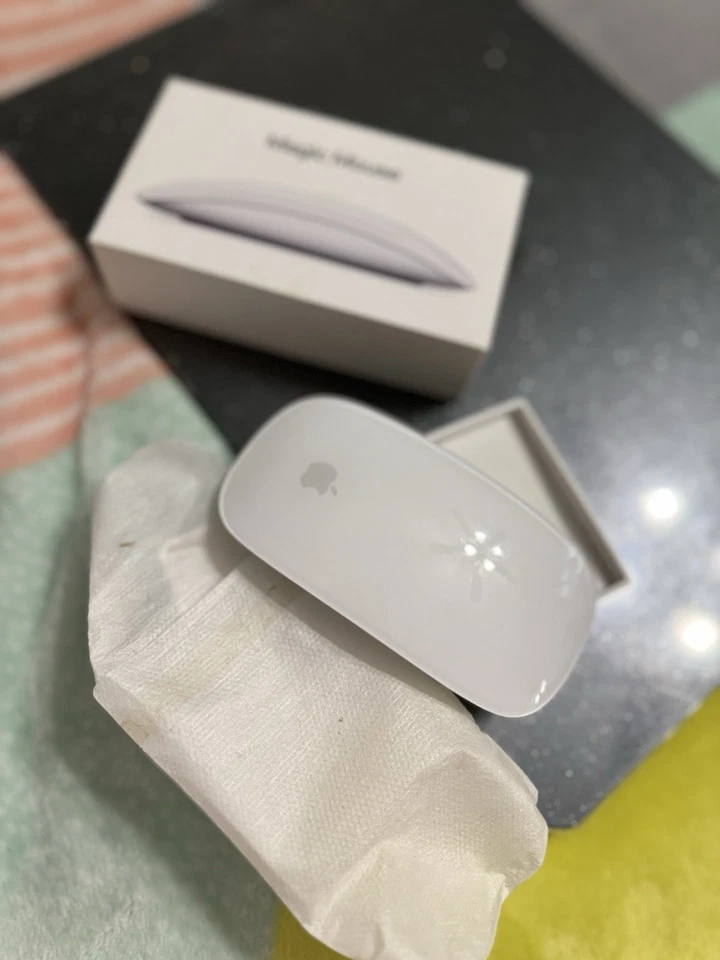 Apple rechargeable Mouse - Image 4 of 4