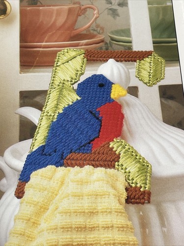 Towel Toppers Flower & Bird Annie's Plastic Canvas Pattern - Picture 3 of 5
