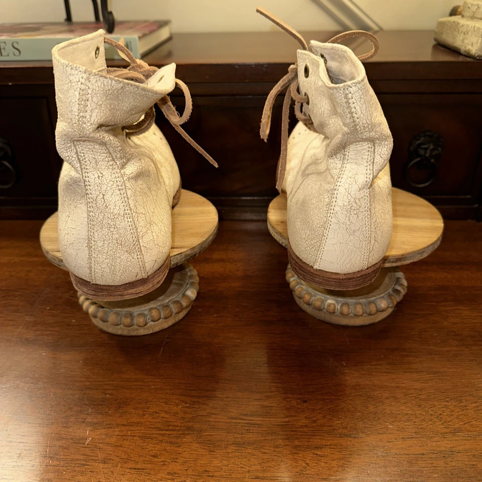 Botas de Combate Magnolia Pearl Faye Tiza Talla 38 (7.5) Foto 4 de 4