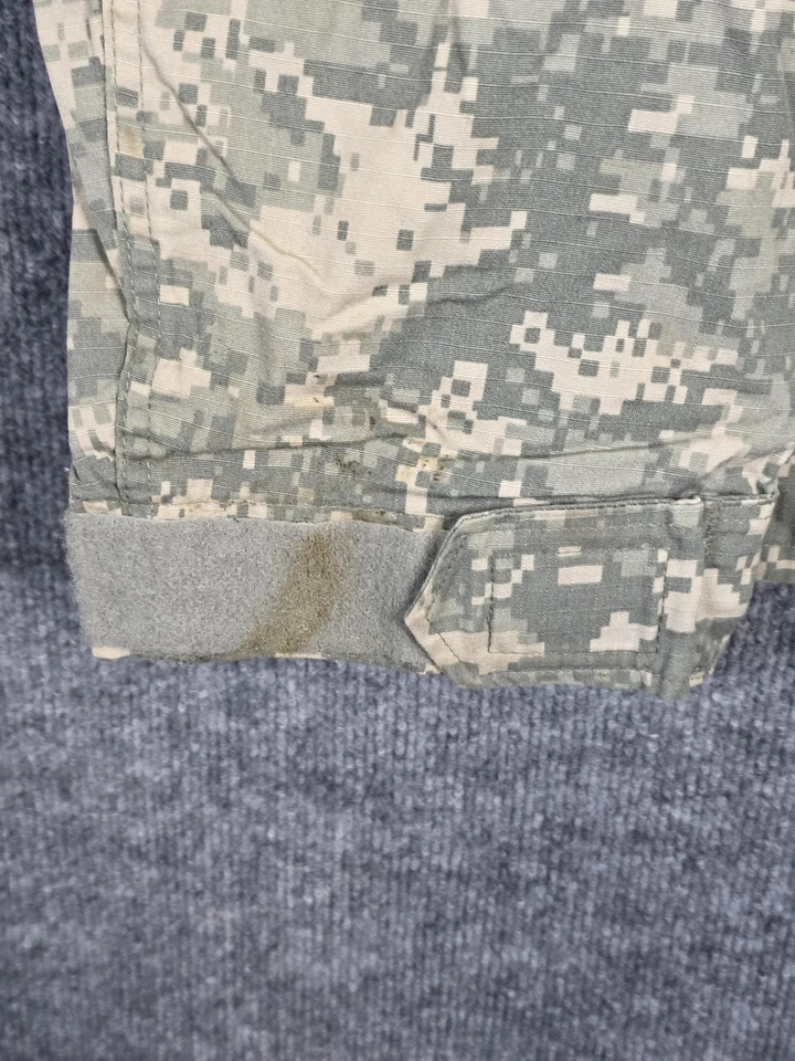 US Army Combat Uniform ACU Coat Mens Medium Long UCP Digital Camo Flag Patch - Image 2 of 4