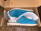 New in Box UGG kids girls Keegan Slide Slippers Shearling turqoise size 2 — photo 4