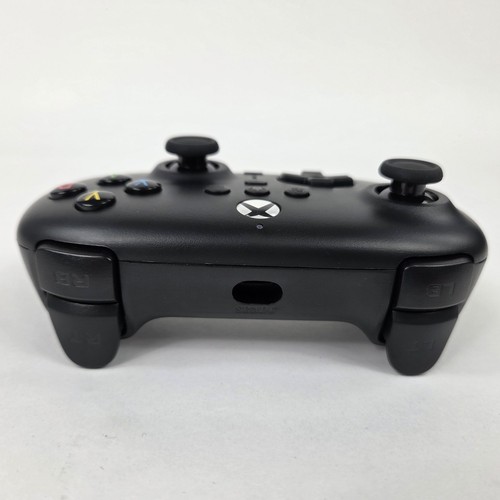 Controller cablato 8BitDo Ultimate per Xbox, joystick e trigger effetto Hall - Foto 8 di 11