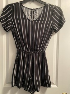Old Navy Women’s Romper Shorts Xs Petite Black
