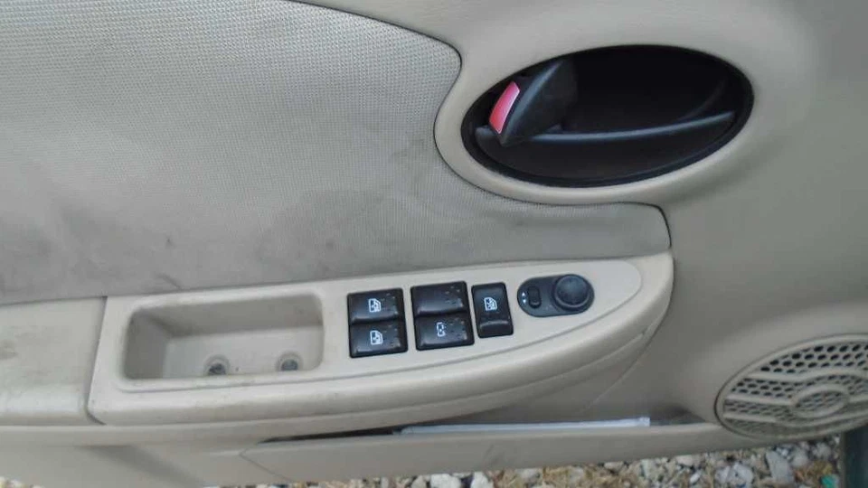 INTERRUPTOR PUERTA DELANTERA IZQUIERDA CONDUCTOR VENTANA SEDÁN SE ADAPTA 03-07 ION 594439 Foto 4 de 4