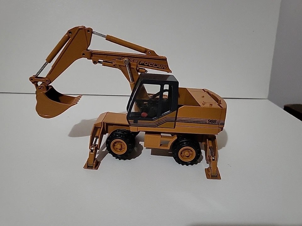 Pelle sur pneus CASE POCLAIN 988 Echelle 1/50 CONRAD - Photo 2/4