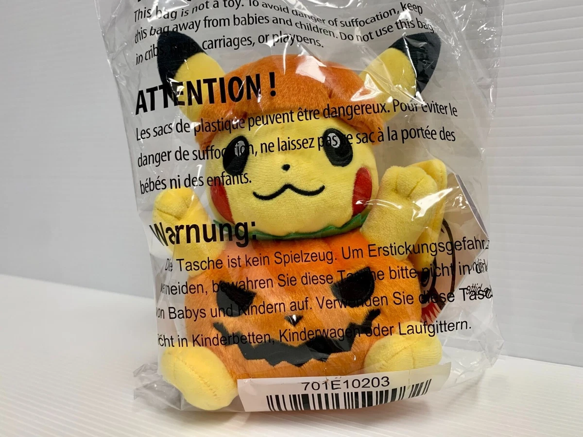 Pokémon Tricks & Treats 2023: Pikachu Wearing Pumpkin Costume