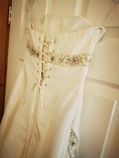 Wedding Dres MS MODA .Size 6-8 Ivory