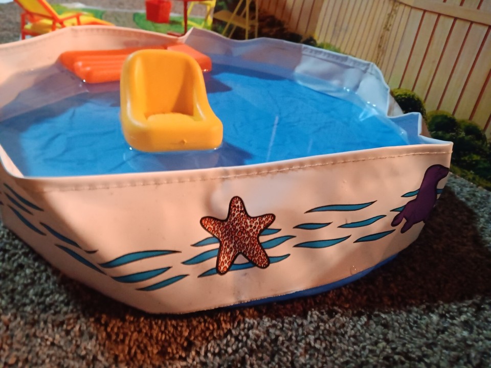 Vintage Backyard Pool Set Furniture In Box 7688 Barbie Sindy Arco