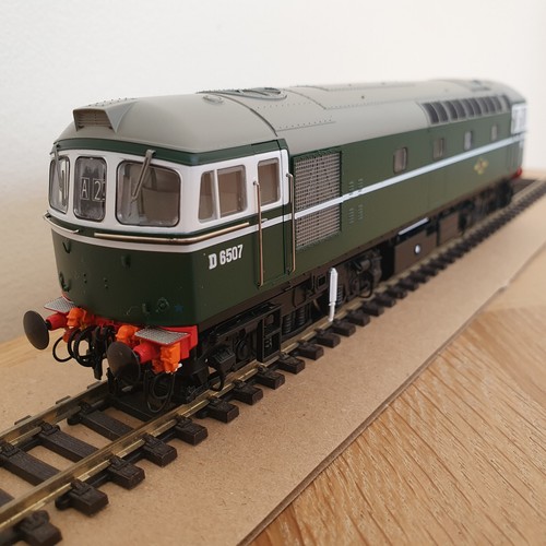 Heljan 34101 Spur 00 Class 33 BRCW Typ 3 Bo-Bo Lok BR grün spätes Wappen D6507 | Zustand: Used