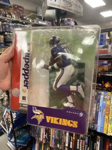 McFarlane Toys NFL Series 9 Action Figure Dante Culpepper, Vikings. 2004 - Picture 2 of 5