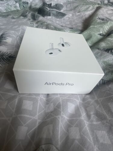 2022 Apple AirPods Pro (2nd Generation) with MagSafe Charging Case White - Afbeelding 1 van 3