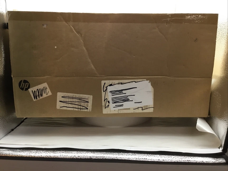 Brand New HP 2620-24 J9623A 24 Port Rack Mountable Ethernet Switch - Image 4 of 4