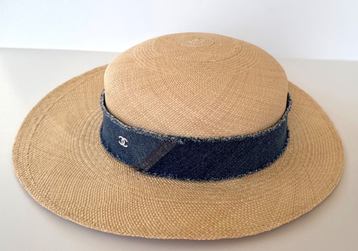 Chanel Beige and Blue Denim Trim Raffia Straw Fedora Hat CHANEL BEIGE BLUE DENIM TRIM RAFFIA STRAW FEDORA HAT CAP S  main image 2