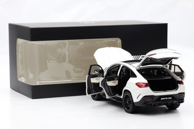 1:18 Mercedes-Benz AMG GLE 53 4MATIC Opalithweiß bright C167 NZG Dealer full ope