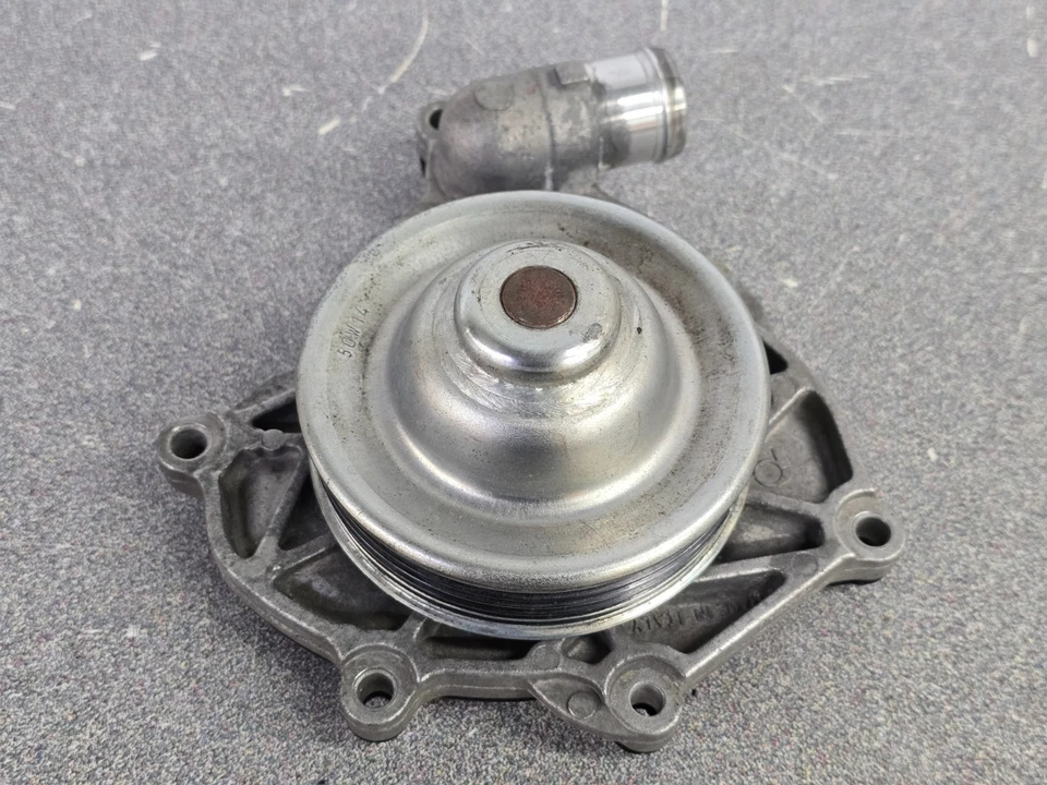 NICE USED ORIGINAL GENUINE PORSCHE 911 997 GT3 TURBO TAKE OFF WATER PUMP - Image 4 of 4