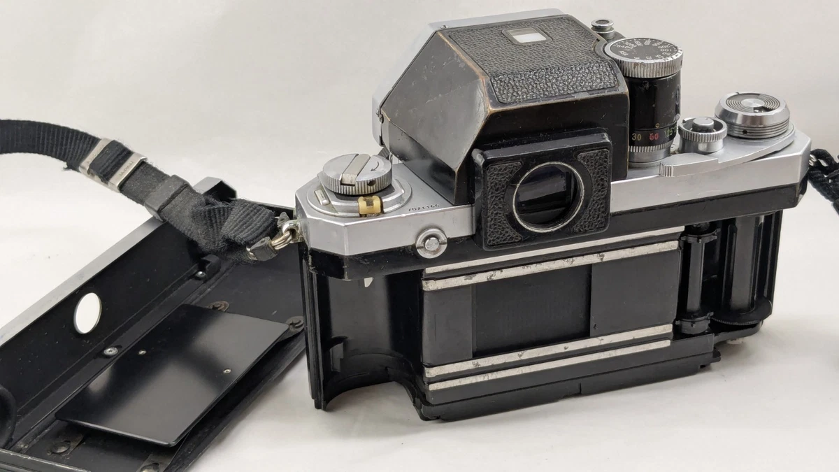 Excellent Nikon F2 Eye Level Noir Corps 35mm Appareil Photo Excellent Nikon F2 Eye Level Noir Corps 35mm Appareil Photo