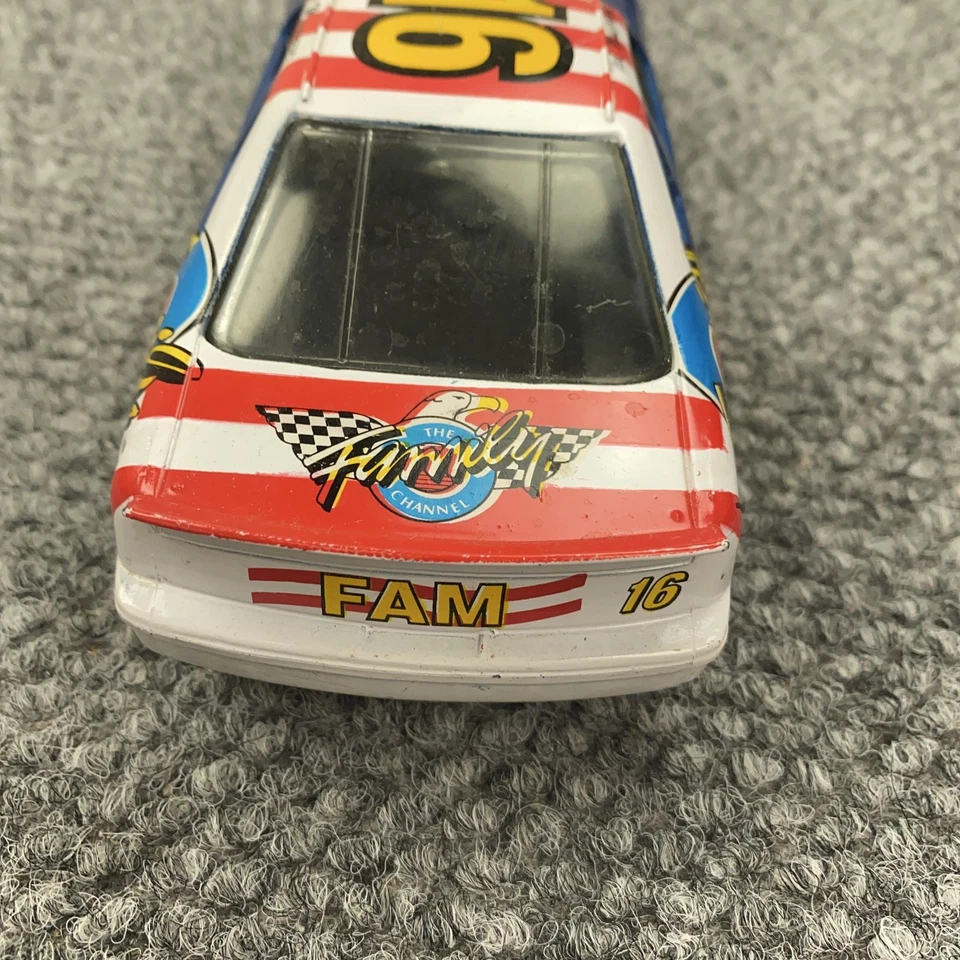 Vintage 1992 Racing Champions Ted Musgrave #16 Ford Thunderbird NASCAR Diecast C - Image 4 of 4