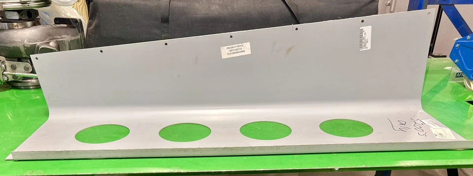 全新飞行巴士零件 050117 PILLAR - ALUM RR L/H CORNER🚍 免运费 🚍 — 第 3/4 张图片