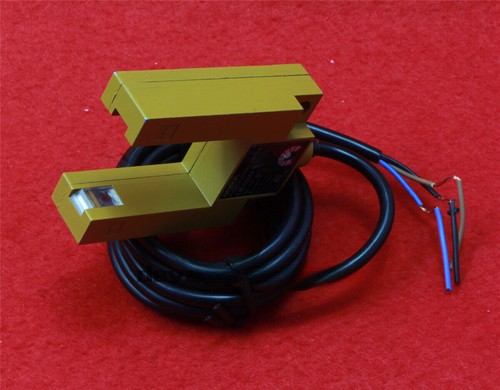 1PCS New Omron E3S-GS3E4 12-24VDC Photoelectric Switch - Afbeelding 5 van 5