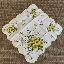 Vintage Cotton Yellow With White  Yellow Daisies Hankie Handkerchief Scalloped