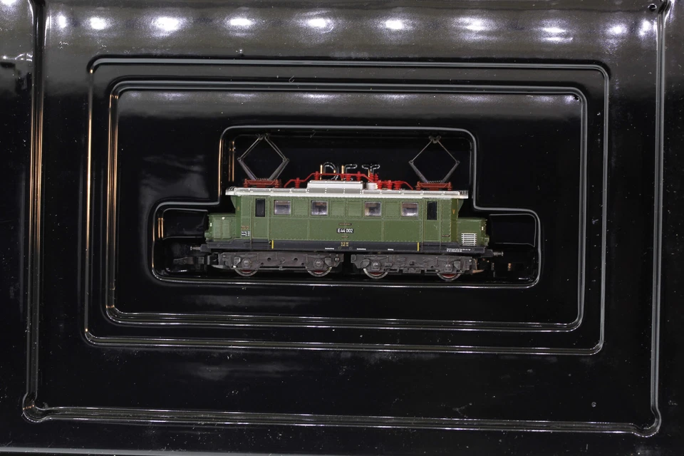 Märklín Mini-Club 8813 E 44 002 Electric Freight Locomotive Train Z Marklin - Image 2 of 4