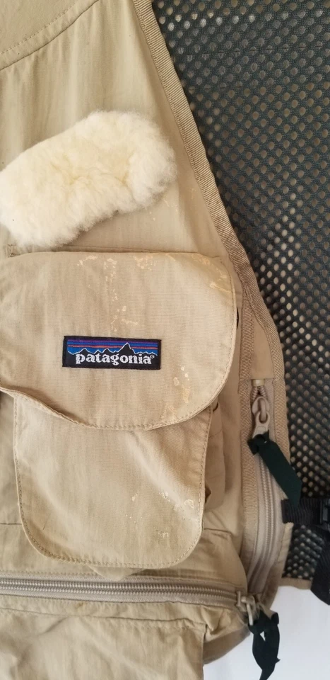 Chaleco Patagonia Para Hombres Mediano Pesca a Mosca Beige Bolsillos Malla Stealth Angler River Foto 4 de 4