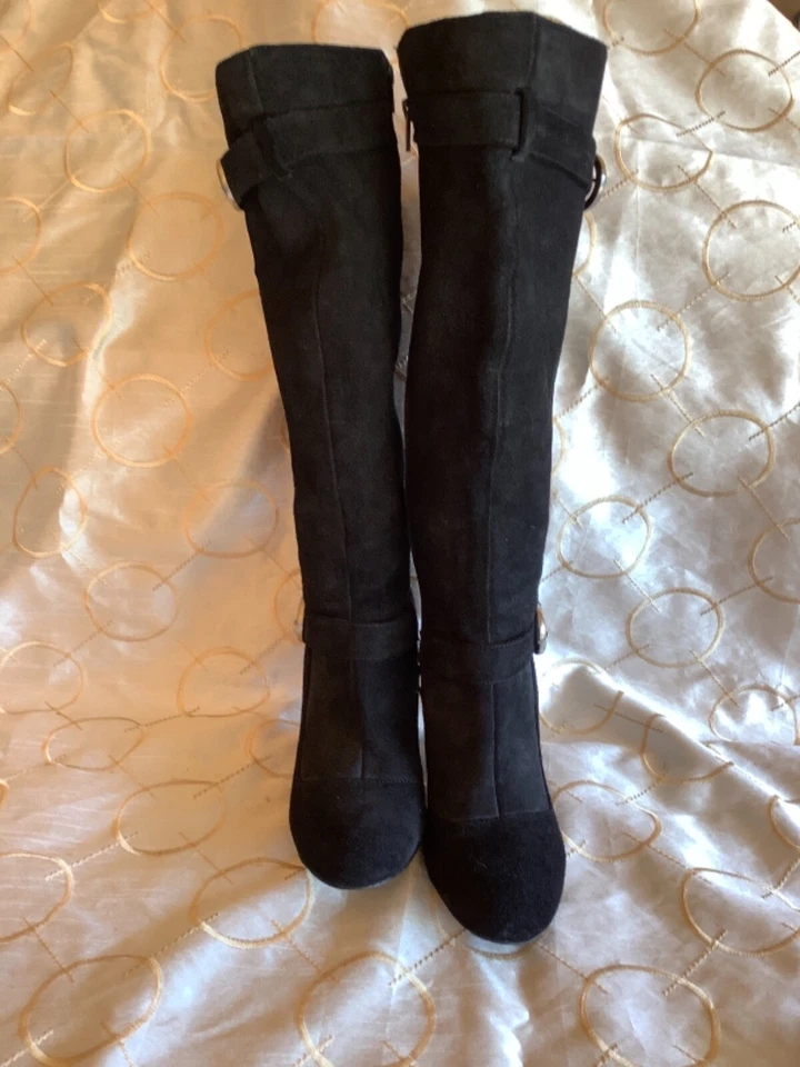 Coldwater Creek Black Suede Zip Up Boots 9M - Image 4 of 4