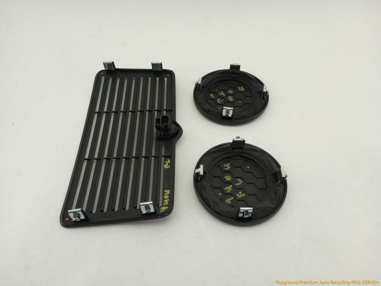 Maserati Quattroporte M139 Set Of 3 Dash Speaker Cover Grille Fits 2003-2008 03