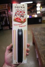 SCARCE 1950s DRINK DR PEPPER CANDY STRIPE METAL BAKELITE HANDLE DOOR PULL SIGN
