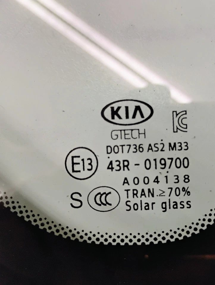 右四分之一玻璃起亚Forte 2019-2022 — 第 3/3 张图片