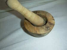 Mörser mit Stößel,  helles marmoriertes  Holz, 10 cm