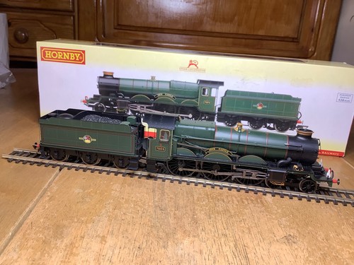 Hornby OO Gauge R2850 BR Late Crest 4-6-0 Castle Class Loco 7034 Ince Castle | Condition: Used