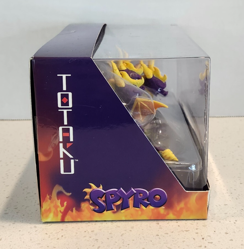 Spyro Trilogy 3 Pack Figure Set Totaku Collection Activision THINK GEEK Gamestop - Picture 5 of 6