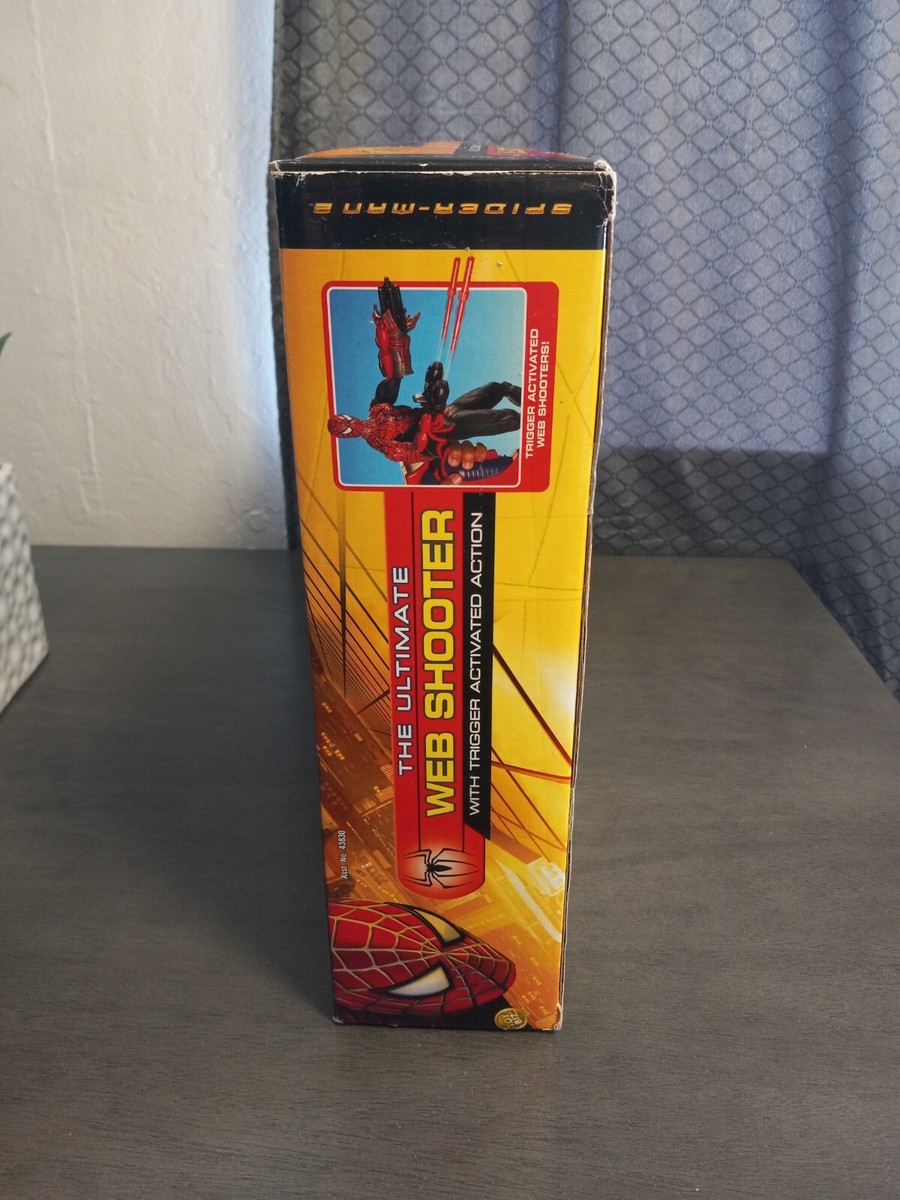 2004 Toy Biz Spiderman 2 The Ultimate Web Shooter With Trigger
