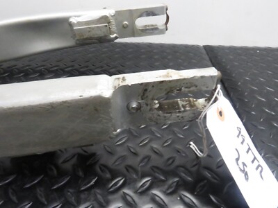 99-06 YAMAHA TTR 250 TTR250 OEM STOCK REAR SWINGARM 5GF-22110-00