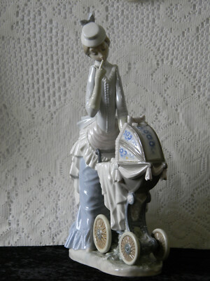 Lladro 人形 Lladró Figurine #4938 Baby's First Outing 1977 Retired Mint