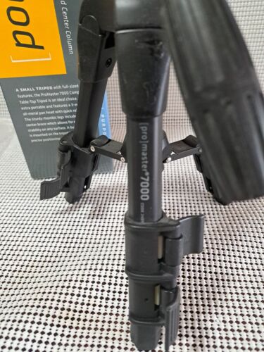 Table-Top Camera Tri-Pod ProMaster 7000 # 2489 With Box - Picture 2 of 23