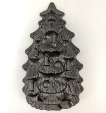 11" Nordic Ware Christmas Tree Holiday Festive Baking Mold Cake Pan Pre-Owned