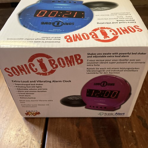 Sonic Bomb Dual Alarm Clock with Bed Shaker Red Sonic Alert Vibrating Alarm NEW - Picture 6 of 8