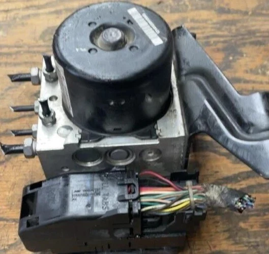 2010-2012  CHEVROLET COLORADO  GMC CANYON ABS Brake Pump Assembly GENUINE OEM Foto 3 de 4