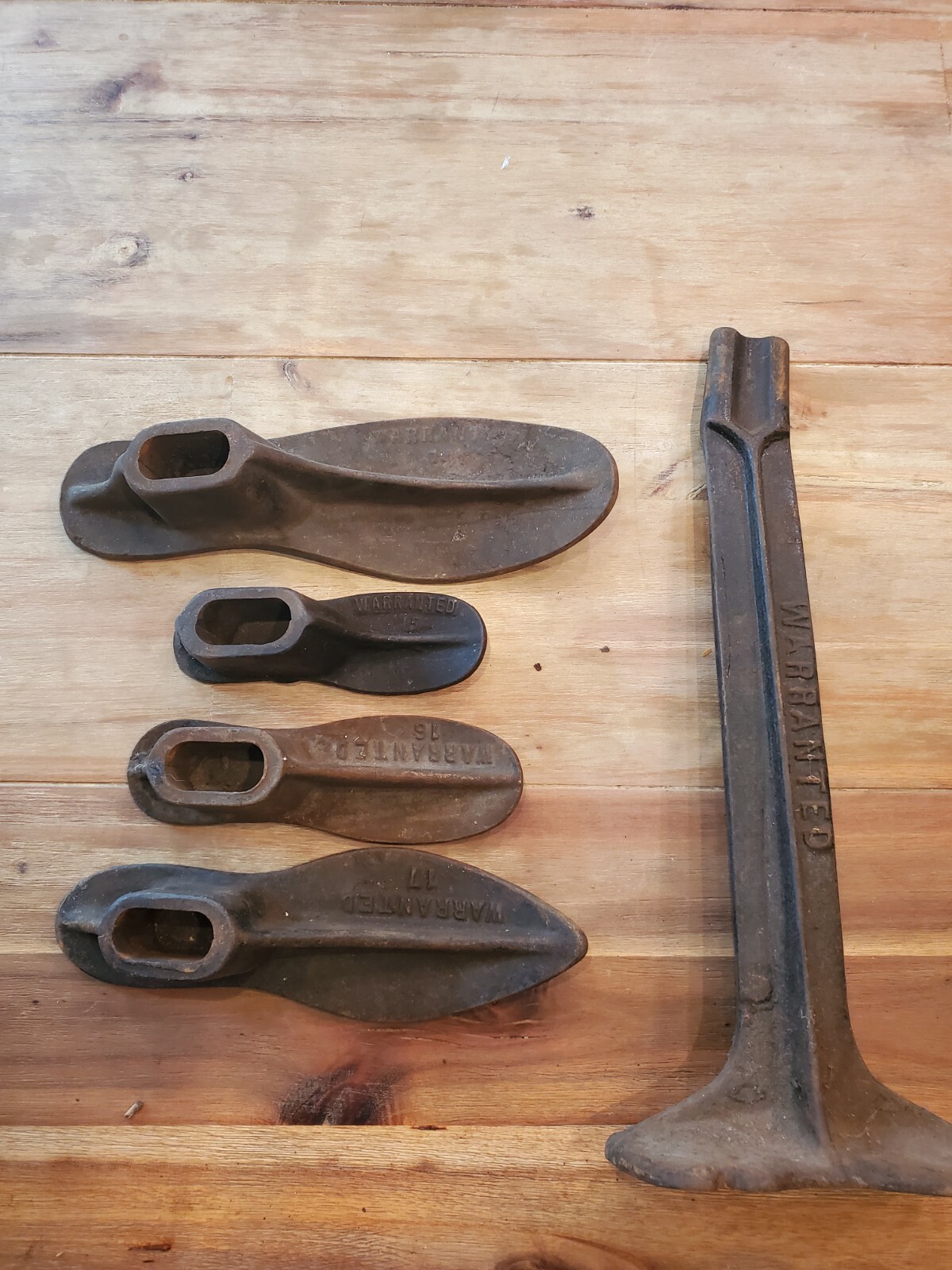 Cast Iron Antique WARRANTED 18nShoe Cobbler Repair … Gem