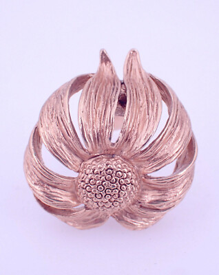 Vintage Oscar de la Renta Earrings Sunflower Gold Tone Clip 1 1/4''