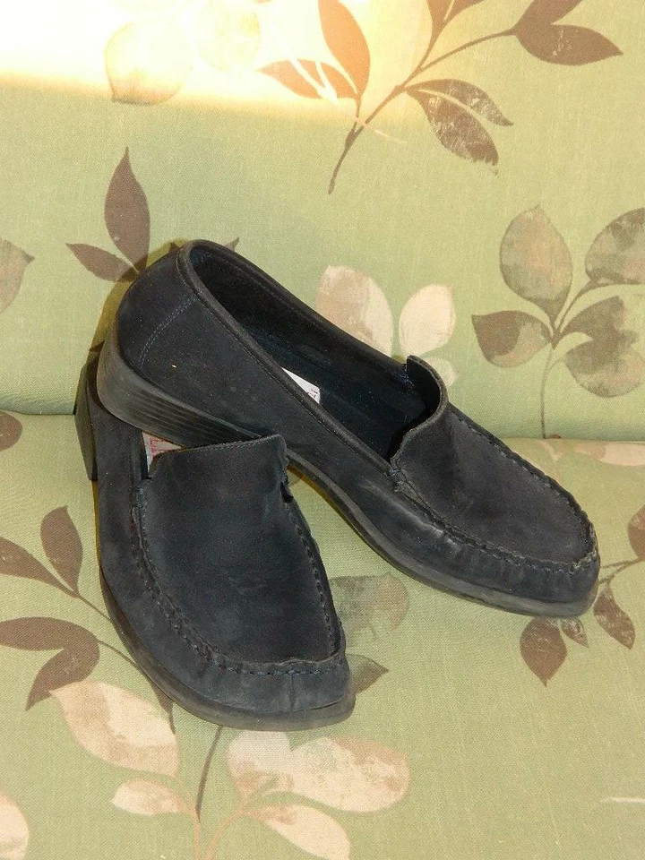 Mocasines/zapatos/planos cómodos de gamuza azul marino Two Lips, talla 6,5 Foto 3 de 4