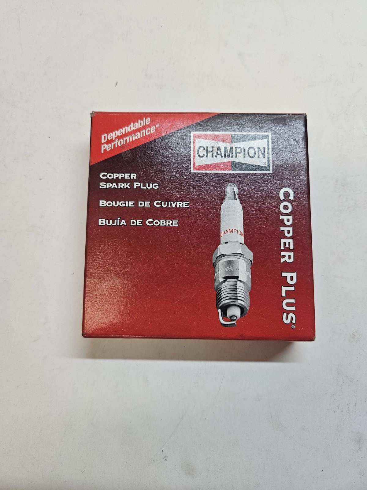 Genuine Champion Copper Plus Spark Plug 821  L77JC4 - Box Of 4