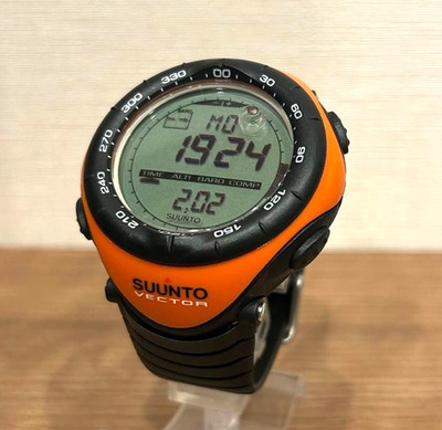 SUUNTO VECTOR Orange Digital ABC Sensor Altimeter Barometer Compass SS015077000